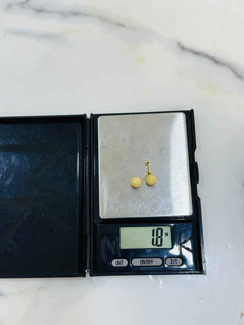18K Gold Frosted Ball Stud Earrings (1.8g)