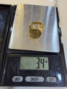 18 karat Gold Fashion Ring (3.4g)