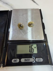 18 Gold Earring (1.6 grams)