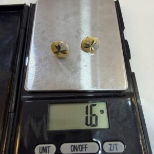 18 Gold Earring (1.6 grams)