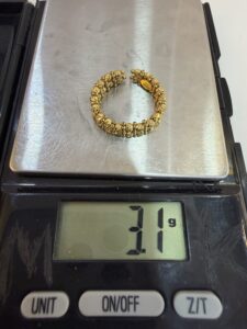 18 Karat Gold Diamond Cut Ring (3.1g)