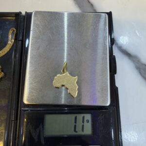 18 Karat Gold Africa Pendant (1.1g)