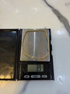 18 Karat Gold Diamond Cut Bracelet (3.9g)