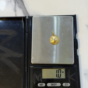 18 Karat Gold Lady Pendant 1g