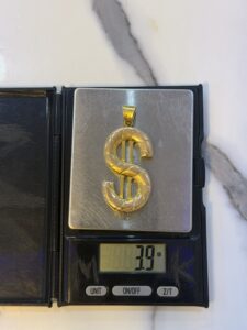 18 Karat Gold Dollar Pendant 3.9g